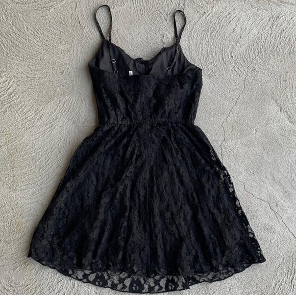 H&M - Black Dress - Size 4 - Picture 2 of 6